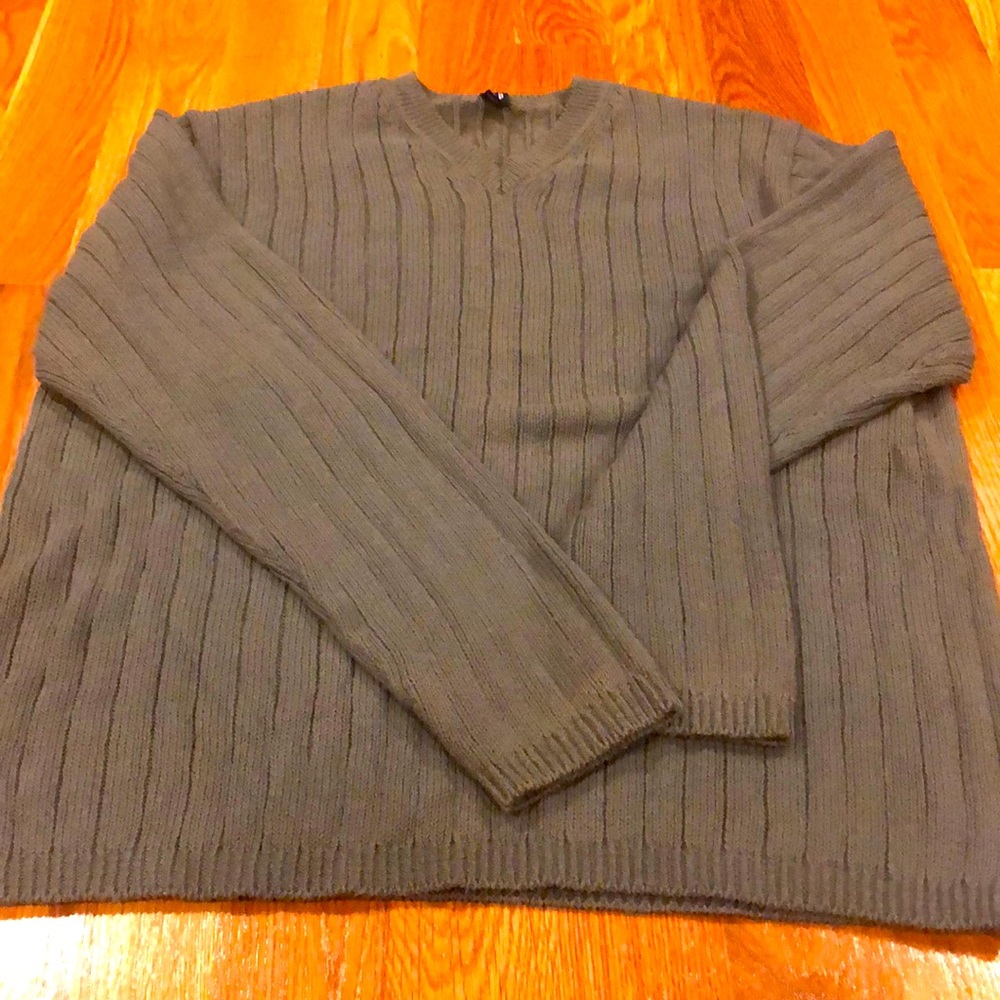 Moss green ribbed V neck long sleeve coziness.